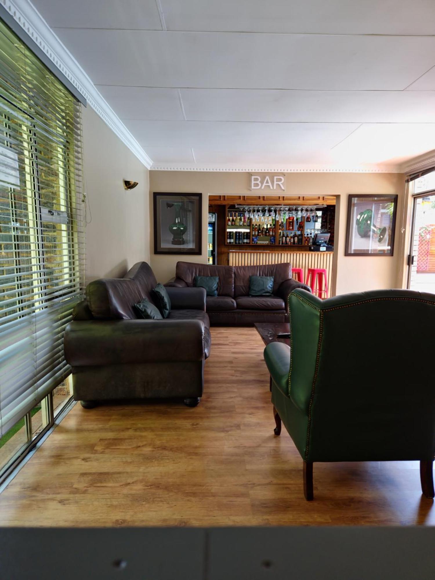 Fm Guest Lodge Comfort, Tranquility & Peace Of Mind Йоханесбург Екстериор снимка